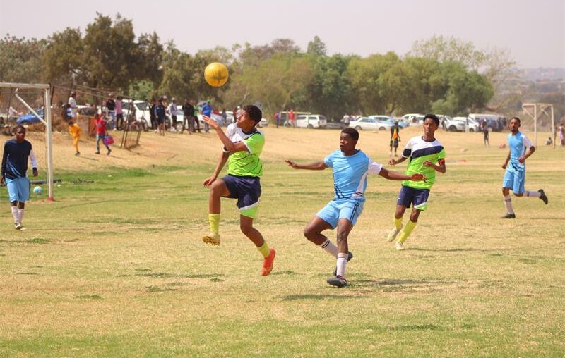 City Manager Kagiso Lerutla has overseen the recommissioning of 10 council-owned waste compactor trucks, which will be redeployed across Ekurhuleni to strengthen refuse collection and ease service delivery pressures.