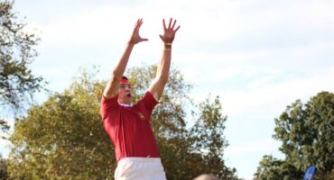 KESrugbyplayercatch_77094