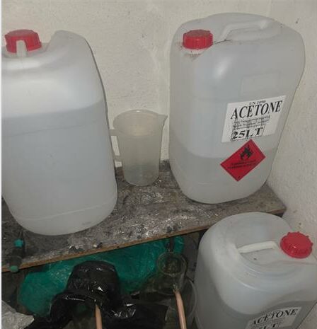 The SAPS Organised Crime Unit discovered a suspected drug lab in Rembrandt Avenue, Sandton, seizing chemicals, equipment and drugs with an estimated street value of R1.5 million. No arrests have been made as investigations continue.