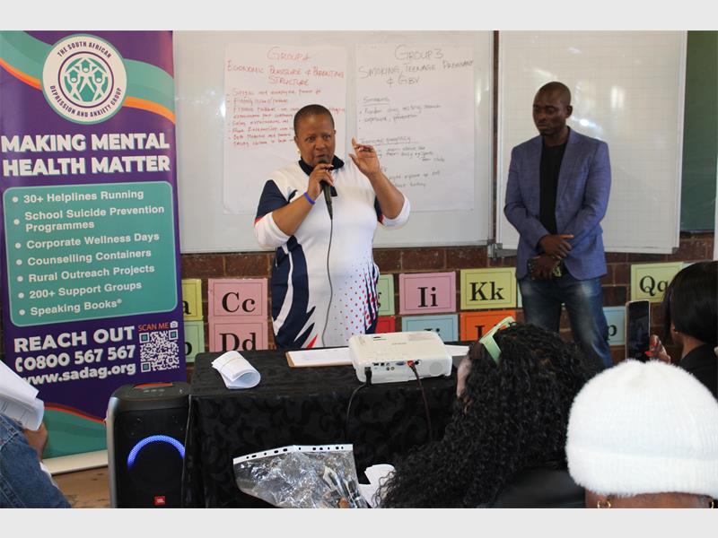 Parents gathered at Jose Senyamo Primary in Dobsonville for a parenting awareness event hosted in partnership with Laerskool Jozua Naudé from Roodepoort, where speakers encouraged families to replace violence with understanding, communication and support for children.