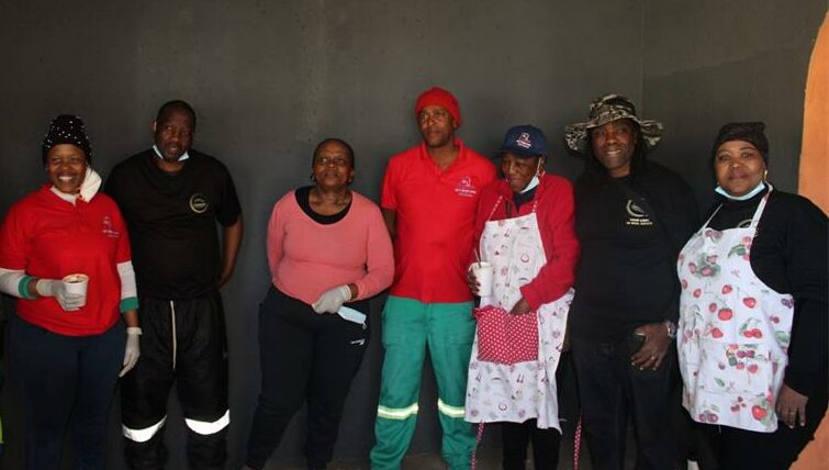 As part of its commitment to giving back to the community, Ukukhanya Estate selected a family in Pimville and refurbished their home to help restore their dignity.