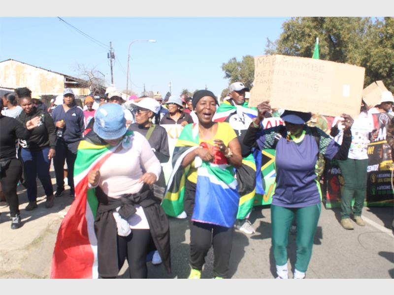 After the previous numerous demonstrations by communities calling for the deportation of illegal immigrants, the demonstrations continue Kutlwano Mosiapoa Various Soweto communities marched from Extreme Park in Diepkloof to the Diepkloof Police Station on July 9.