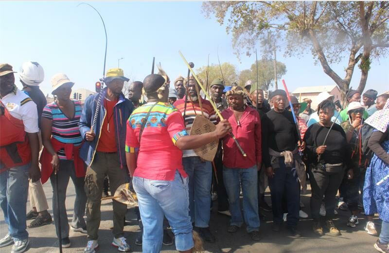 Residents from Pimville and Klipspruit marched to the Kliptown police station to hand over a memorandum calling for increased law enforcement and inspections of businesses.