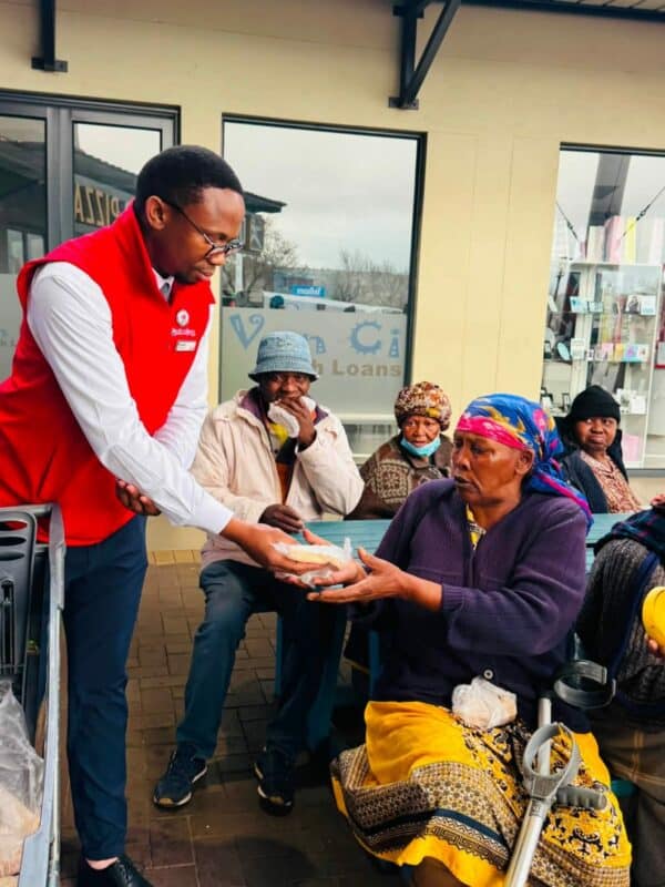 About 300 elderly residents received breakfast from Diepkloof Square management while waiting to collect their SASSA grants.