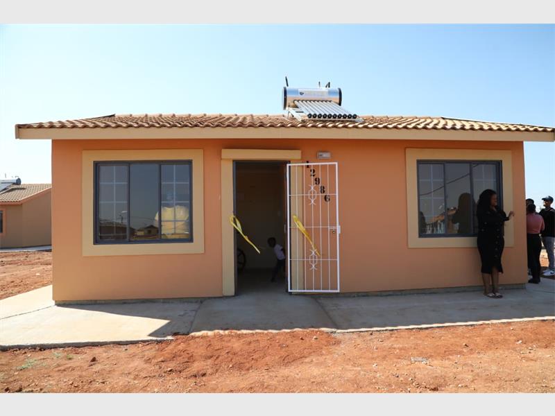 The handover highlights collaboration between the national, provincial and local spheres of government to accelerate the delivery of sustainable human settlements and improve the quality of life of deserving households across Gauteng.
