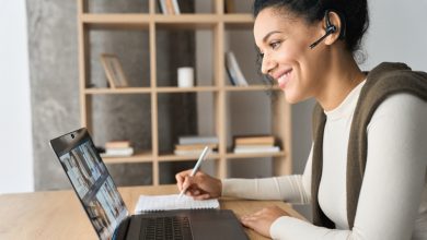 African,American,Mixed,Race,Adult,Student,Wearing,Headset,Having,Virtual