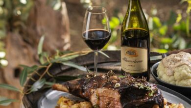 Allesverloren_Malan Familie Leg of Lamb, Crispy Potatoes and Cauliflower With Cheese Sauce_Shiraz 2018_NV