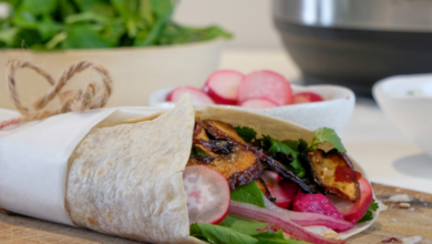 Harissa mushroom wrap with beetroot hummus