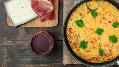 Biltong and cumin boerenkaas omelette