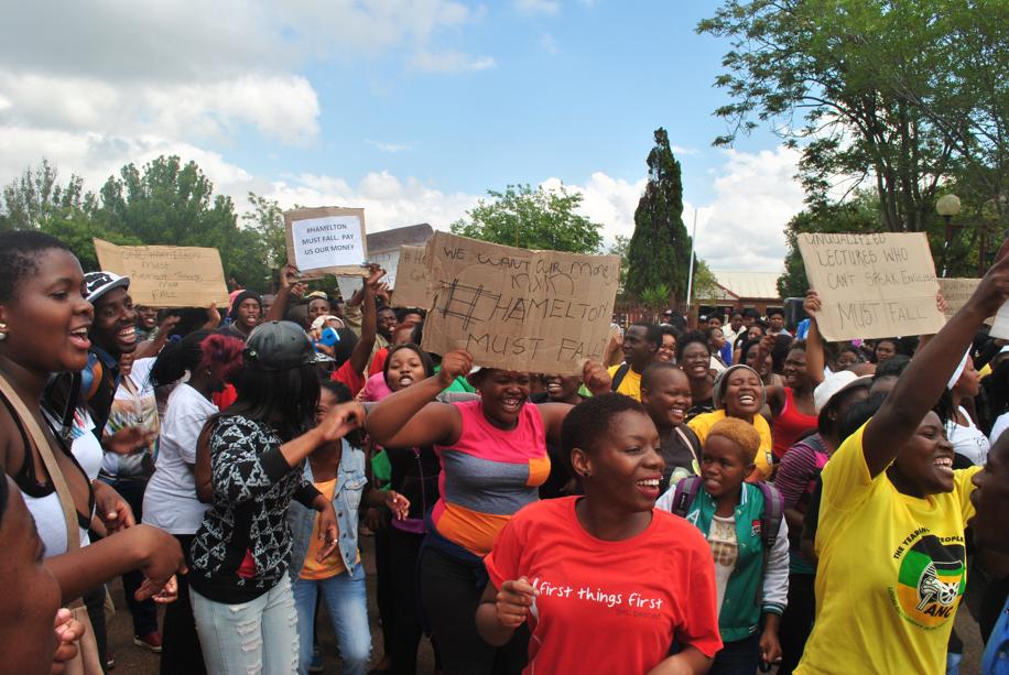Wescol students protest at the College gate