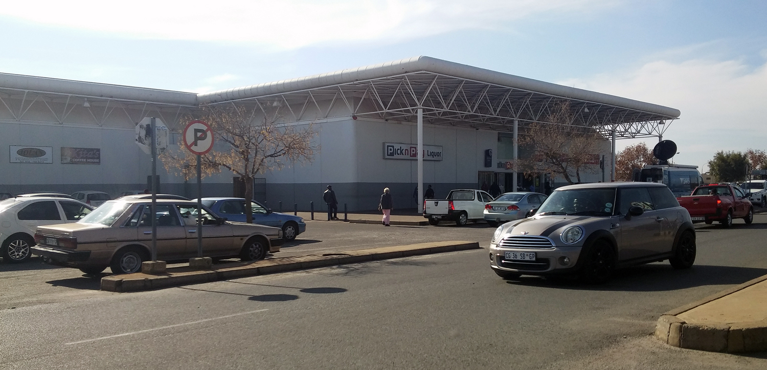 Die hulp-aksie gaan by die Pick n Pay-sentrum gehou word.