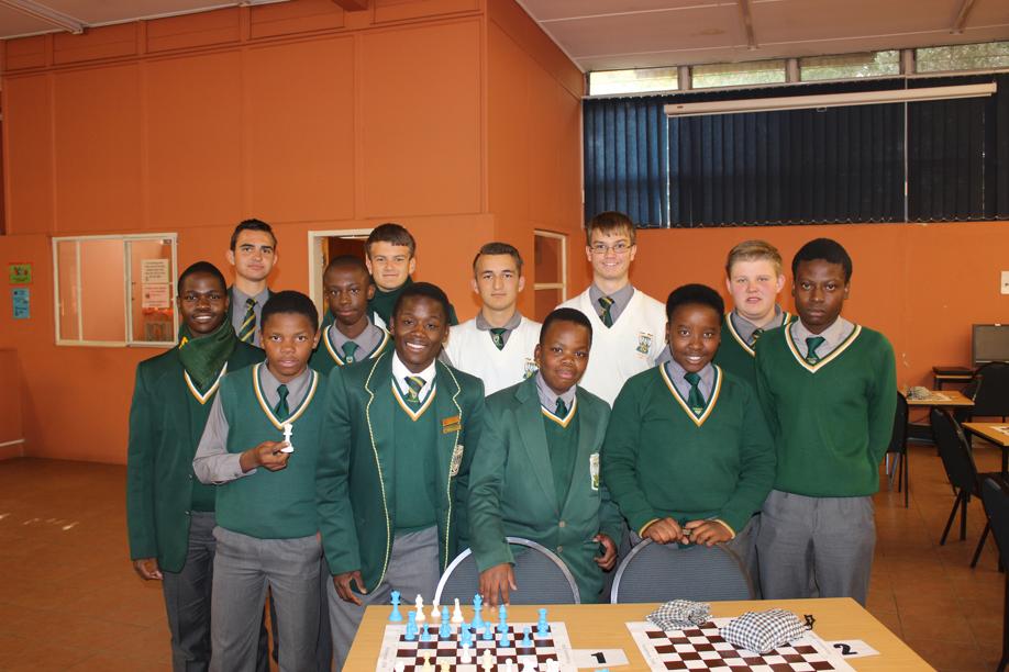 Callies se skaakspan wat onlangs opponte uigestof het.
