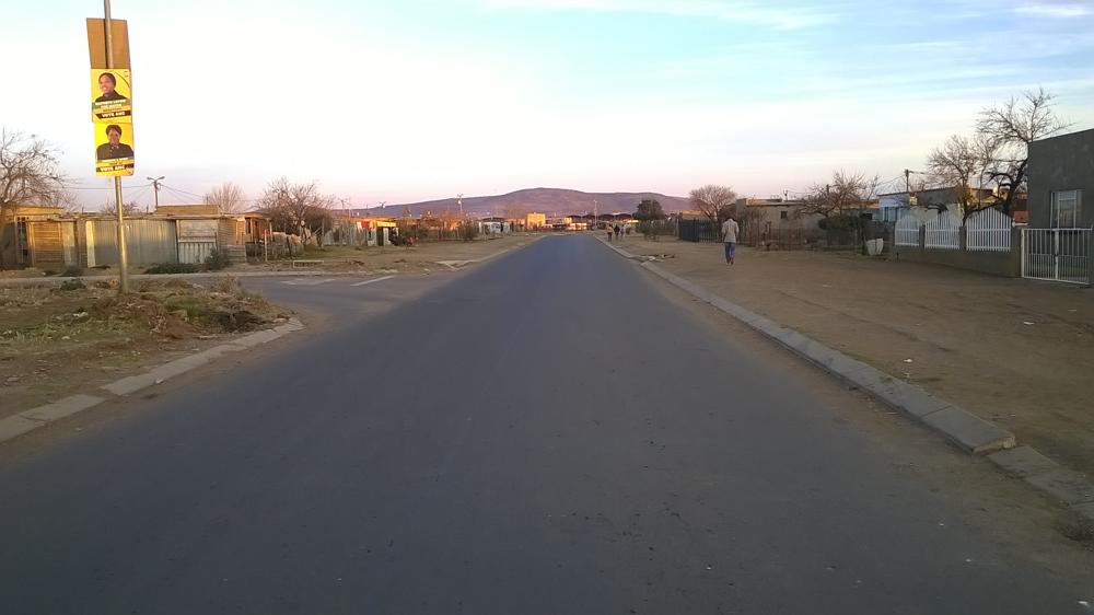 There are no speed bumps in Lembede Street in Kokosi.
