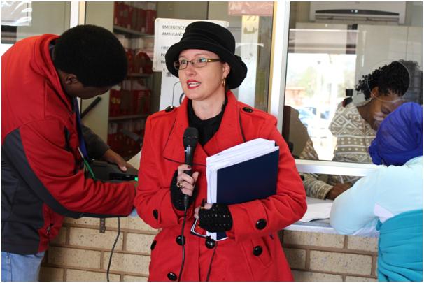 Yolandie Luther, addressing the Wedela clinic users during the hepatitis awareness campaign.