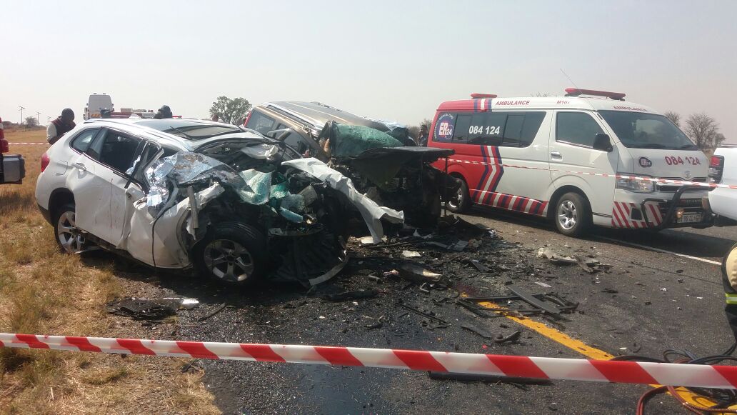 [KLERKSDORP] - Four killed, one injured in head-on collision ...