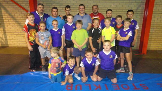 Die stoeiers van Fochville steoiklub wat die 4 de plek tydens die Sentraal Gauteng se klub kampioenskap verower het.