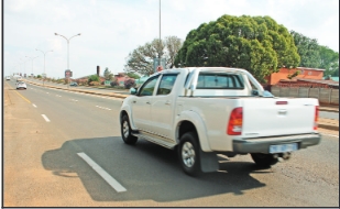 Die nuwe strepe oor die brug.