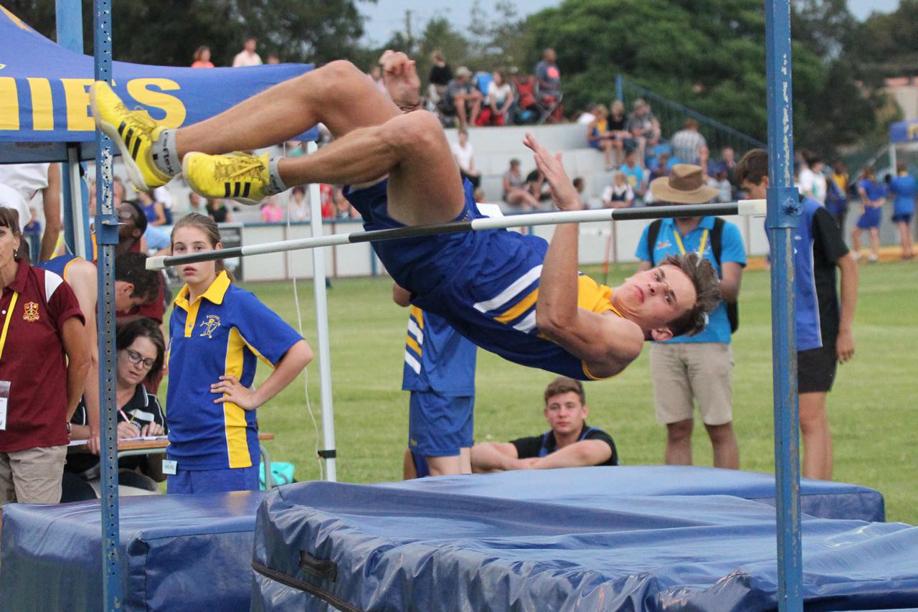 Wouter de Wet in aksie tydens die seuns onder 17 hoogspring
