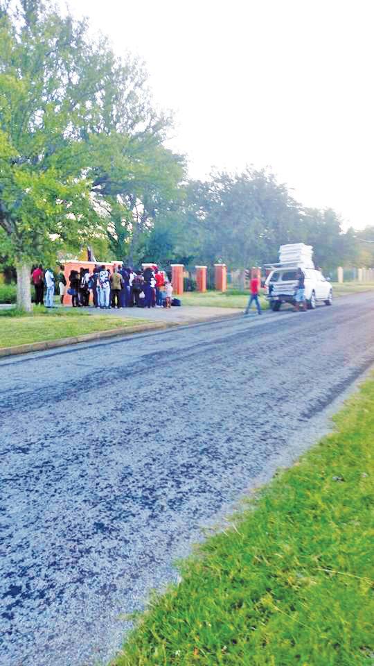 The Three Rivers community was on high alert after they saw a group of students and their ‘stuff’ being dropped off dropped off on the corner of Suikerbos and Wharee Lane.