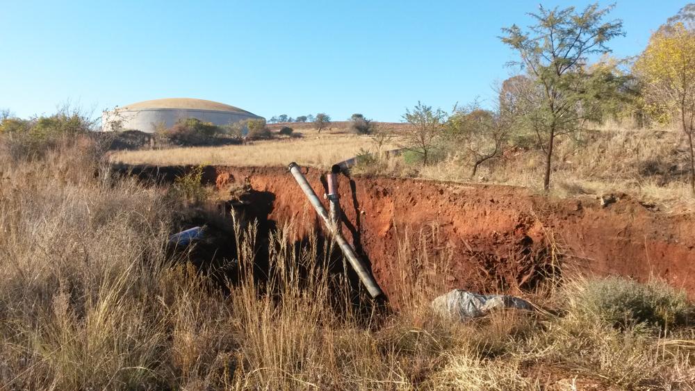 The sinkhole across the 007 shopping complex that caved in during June 2015.