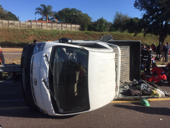 PRETORIA - Bakkie and car collide leaving 25 injured.