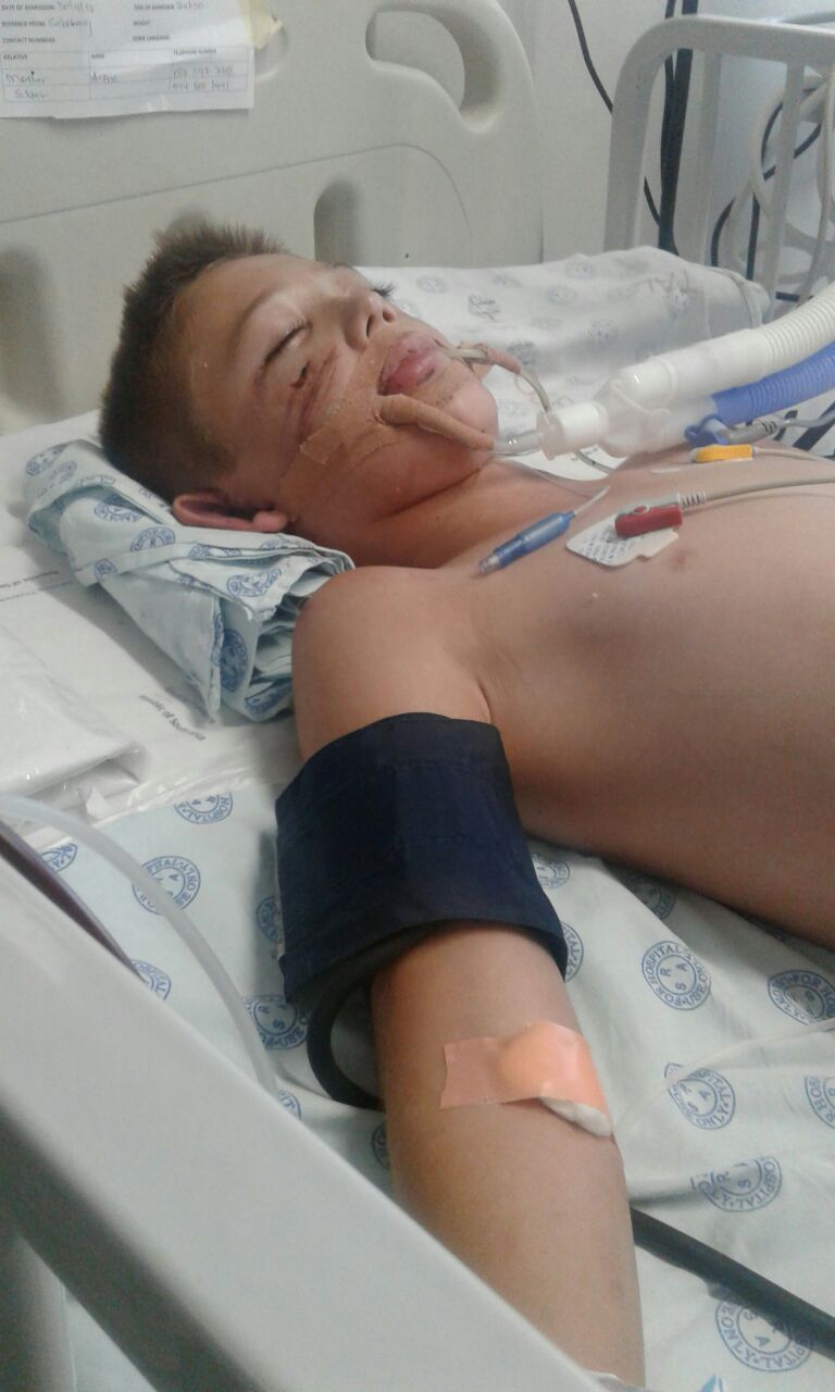 Nathan Wiese in die hospitaal.