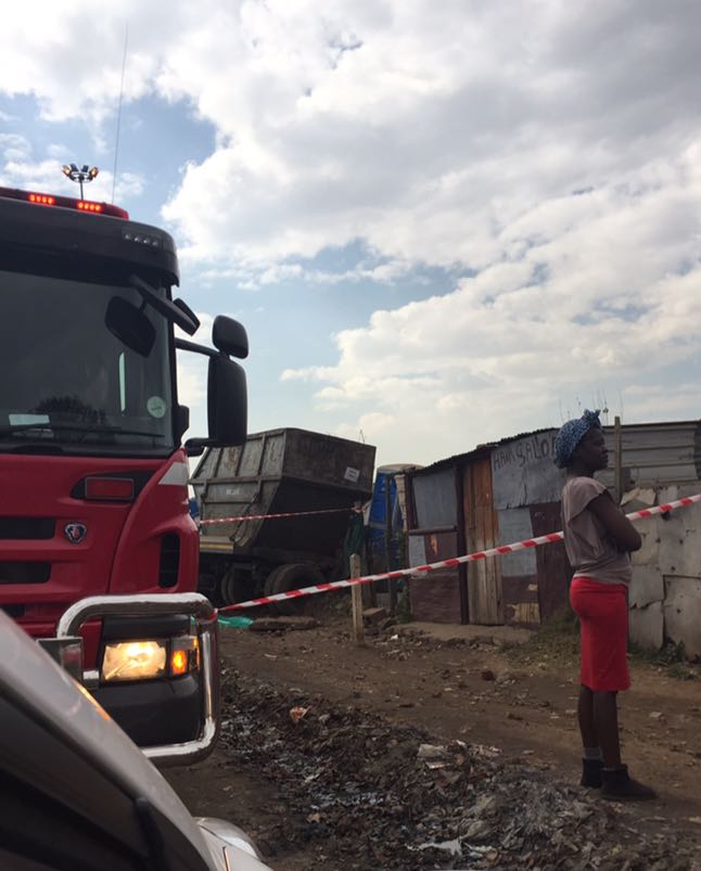 GERMISTON - Man crushed under trailer.