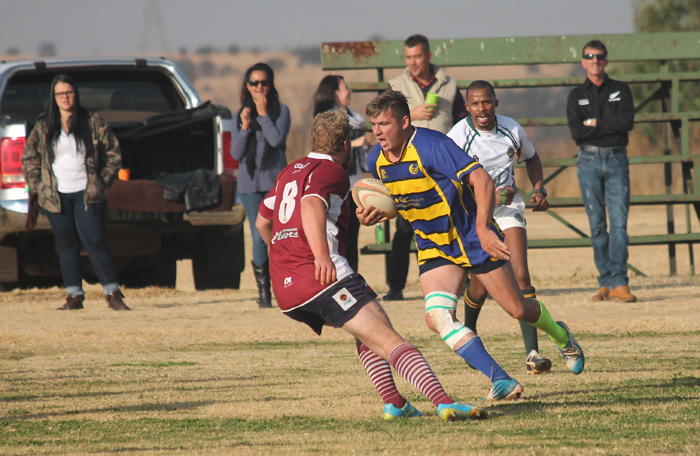 Spel soos dié tydens 'n onlangse tuiswedstryd teen Potch Dorp sal weer Saterdag die tuisskare op hul voete hê.