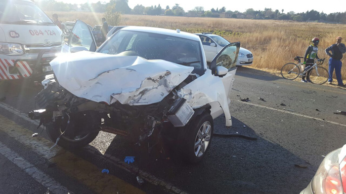 WELTEVREDEN PARK - Three vehicle collision leaves five injured 1