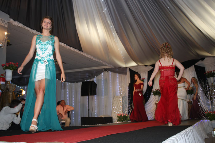 Vanjaar se matriekrok van die jaar-kompetisie gaan weer 'n swierige geleentheid by Soli-Deo Venue op Carletonville wees. Die foto is tydens verlede jaar se finaal geneem.