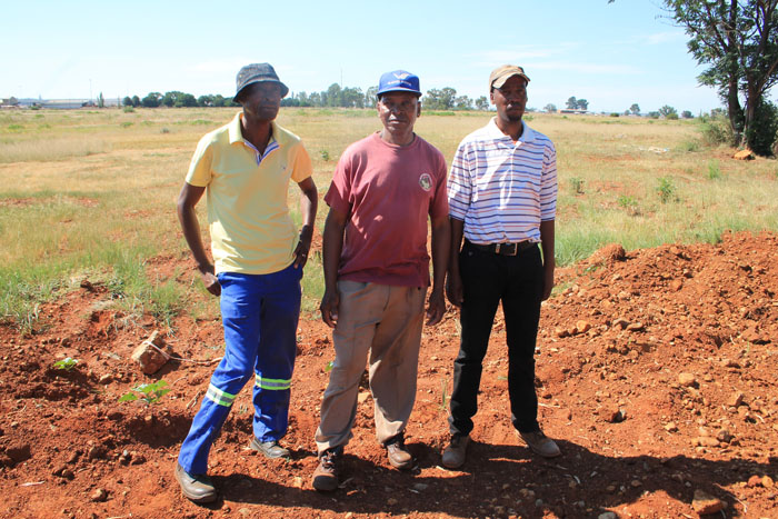 Messrs Doctor Tselanyane, Phineas Mvundle and Joseph Monyake are concerned about the negligible amount of work that has been done on the site.