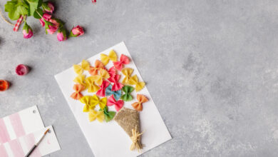 Help your child make a pasta flower craft