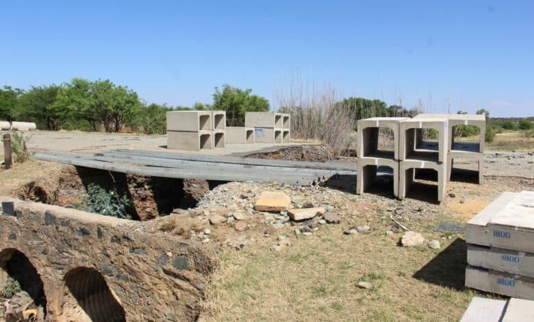 The culvert has now been closed with concrete blocks.