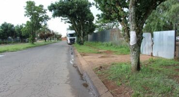 The area of Agnew Road where the robbers struck.