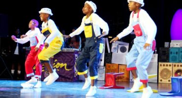 Here members of the Via Motion Movers, Thabiso Tshabalala, Daluxolo Sekhenjana, Gontse Matlakala and Neo Moepi are pictured during their performance. Photo: Yolanda van der Stoep.