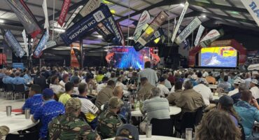 Hengelaars van heinde en ver het die saal by die eindfunksie volgepak. Foto: Verskaf