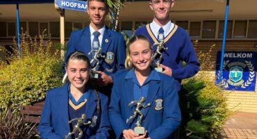 Die toppresteerders van Fochies se huissport is voor Keira Long (Senior Victrix Ludorum) en Jané Nel (Junior Victrix Ludorum). Agter is Juandré Graaff (Junior Victor Ludorum) en Kevin du Bruin (Senior Victor Ludorum).