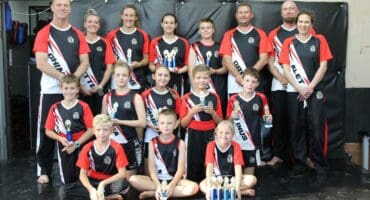 Die skopboksers wat medaljes tydens die afgelope Gauteng kampioenskap ingepalm het, is voor Ziaan Paich (silwer en brons), BG Janse van Vuuren (brons) en Jessi Kolbe (vier goud). In die tweede ry is Joshua Kolbe (goud), Emma Golden (silwer), Marike Janse van Vuuren (silwer), Jaycee Paich (silwer), Tinus van Wyk (drie goud) en Alet van Winkel (afrigter). Agter is Shihan Chimmy van Winkel (afrigter), Colette Paich (afrigter), Charmaine Venter (goud), Kaitlyn Botha (twee goud en een silwer), Janco Kolbe (goud, silwer en brons), Org Janse van Vuuren (afrigter) en Francois Ackerman (afrigter). Albert Wright (twee goud en silwer) is afwesig.