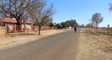 The area in Rautenbach Street where the man's body was discovered. Photo: Adele Louw (Carletonville and Fochville Herald)