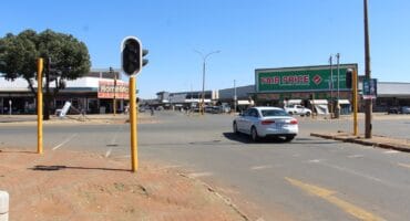 The traffic lights at the corner of Annan Road and Emerald Street have been broken for some time. Photo: Adele Louw (Carletonville and Fochville Herald)