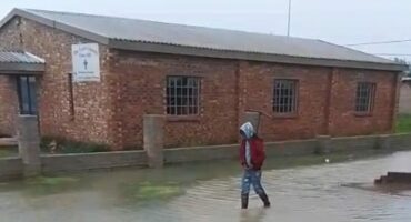 Swaar reen in Kwakwatsi