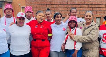 Die Rooikruis-span gereed voor hul vertrek na Heilbron.