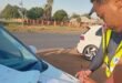 Wetstoepassers kyk vir nakoming van verkeersregulasies