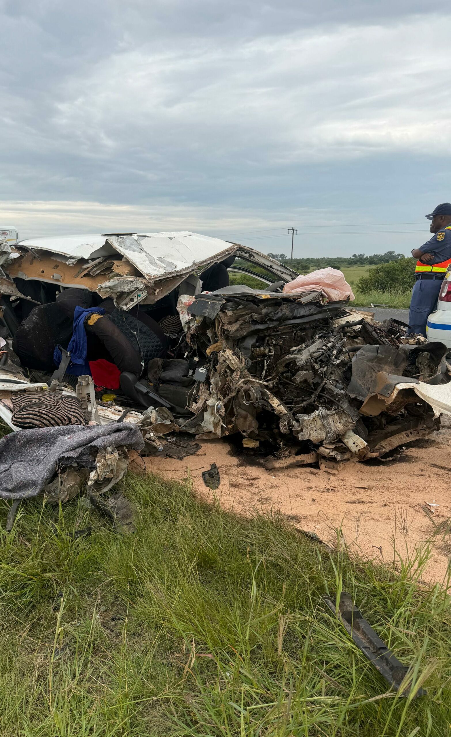 Motoriste is gewaarsku om waar moontlik eerder alternatiewe roetes te volg terwyl opruimingswerk op die botsingstoneel op die N1 buite Kroonstad gedoen word.