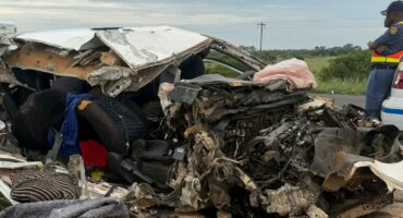 Motoriste is gewaarsku om waar moontlik eerder alternatiewe roetes te volg terwyl opruimingswerk op die botsingstoneel op die N1 buite Kroonstad gedoen word.