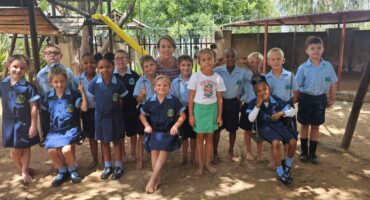 Juffrou Zelna van Dyk en haar graadeenklas by Parys Christelike Skool.