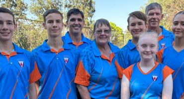 Voor is Lené van der Merwe (Sedibeng B span), met Caldon Bampa (wat die Sedibeng A-span verteenwoordig het), Etheon Bampa, Esther Goosen, Dewald en Melissa Meyer (almal B-span), in die middelste ry. Agter is Christo en Johan Britz (B-span).