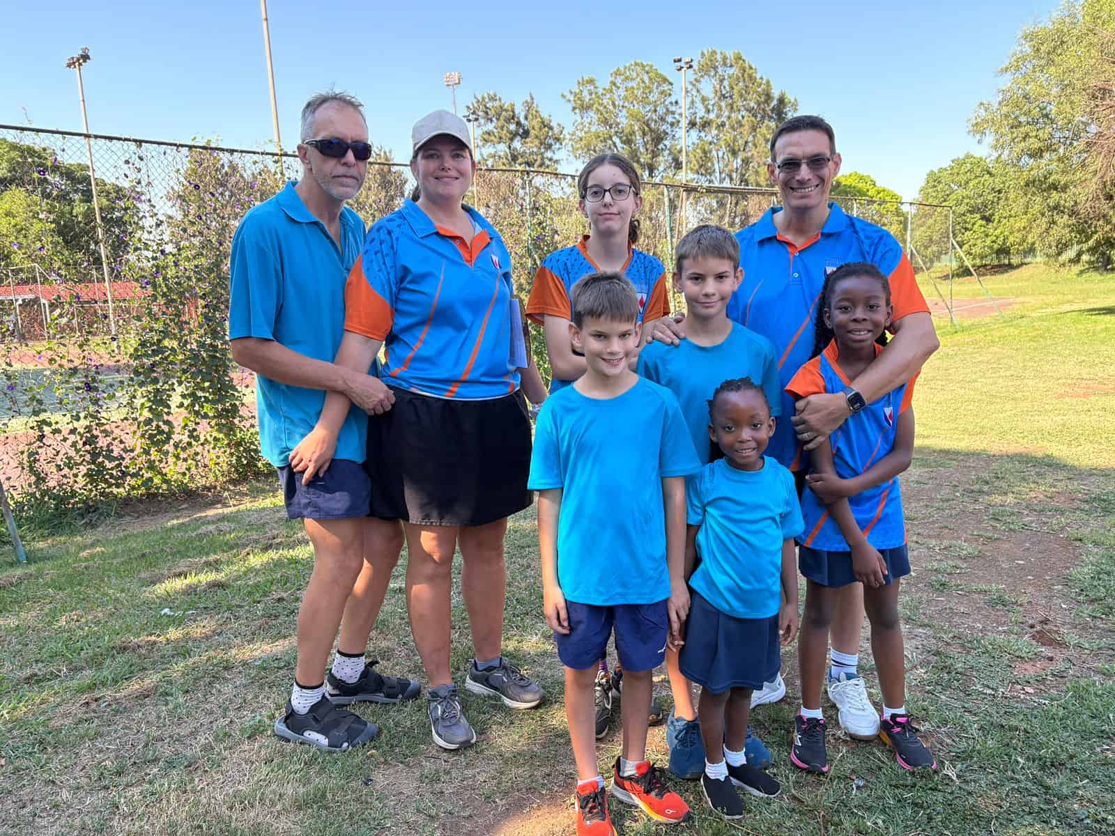 Die Sedibeng C-span is voor van links Mikhail, Declan, Cadee-Grace en Kara Bampa. Agter is Conrad, Chaney en Leonie van der Merwe saam met Steven Bampa.