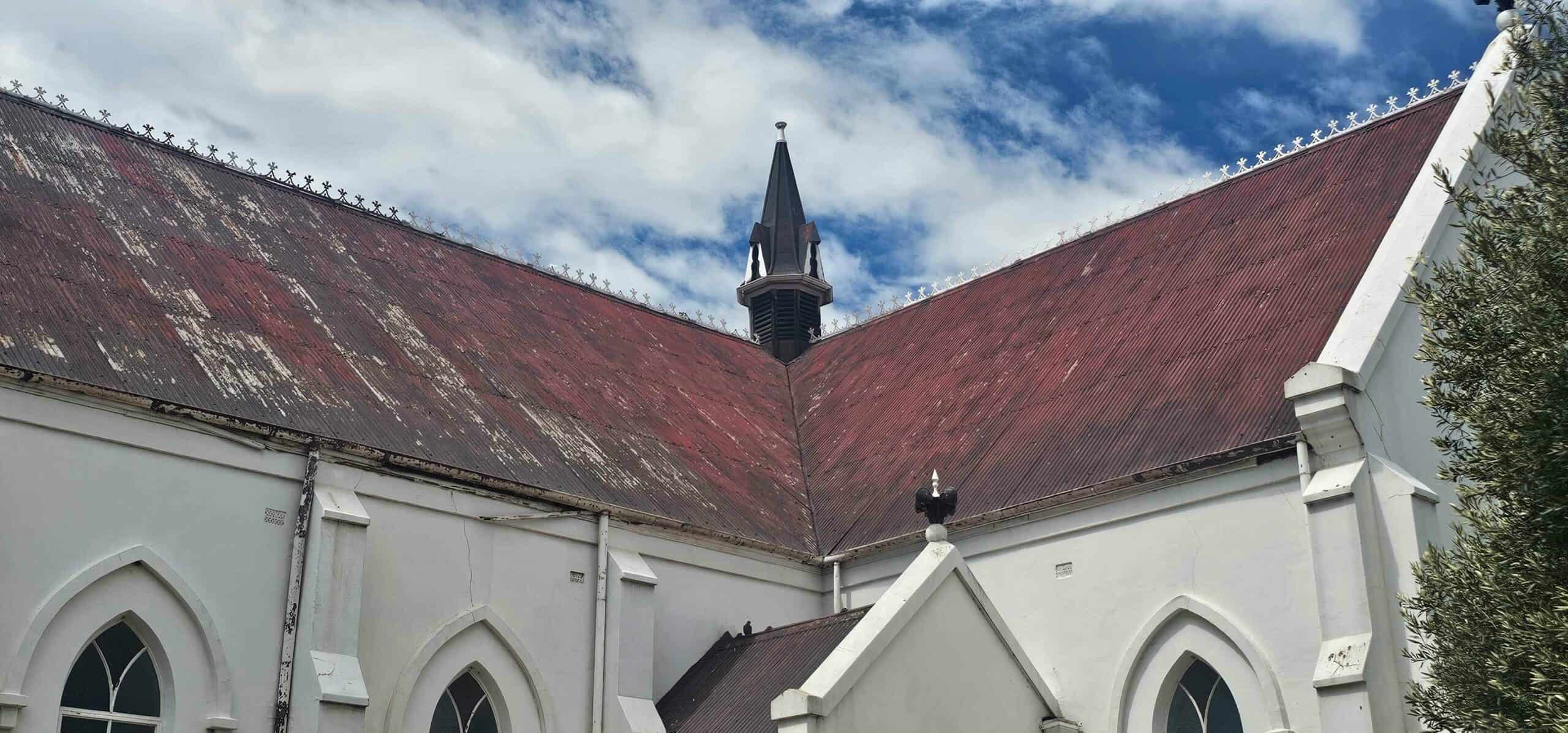 Dringende restourasiewerk aan die kerk se dak is nou nodig