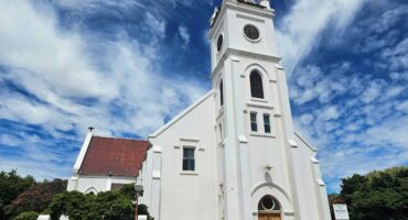 Die NG Moedergemeente in Parys vier vanjaar sy 142ste bestaansjaar en is dié kerkgebou met sy ryk geskiedenis ‘n nasionale gedenkwaardigheid.